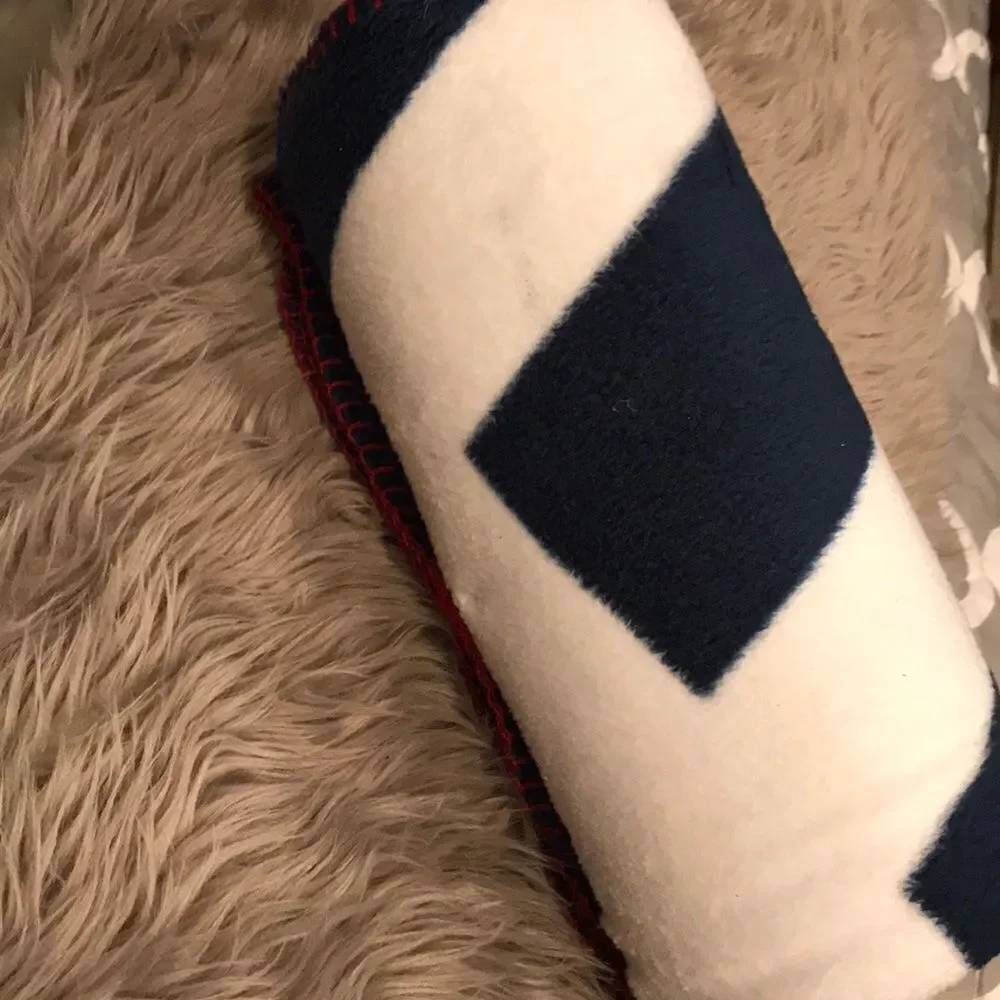 NWT American eagle throw blanket